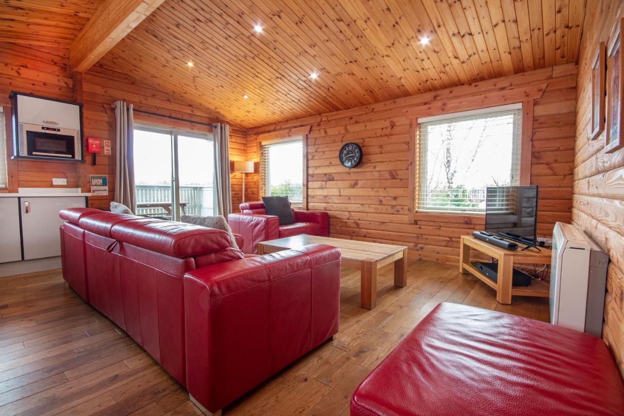 Aviemore Lodges Buitenkant foto